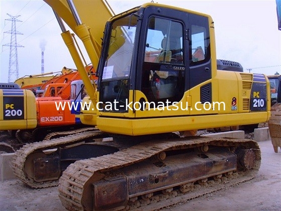 Used KOMATSU PC210-8 Excavator made in Japan 2010year